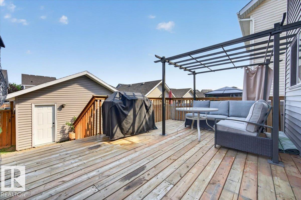 1217 76 Street SW - 38