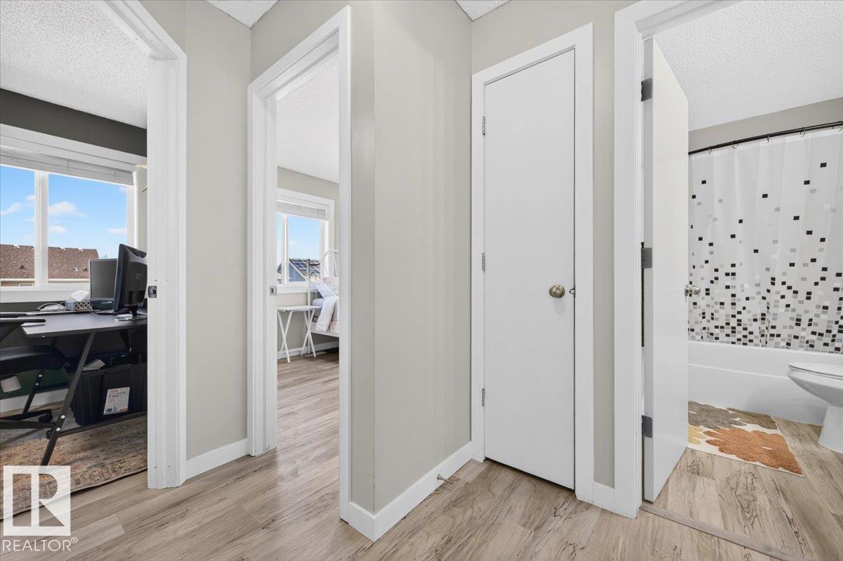 1217 76 Street SW - 26