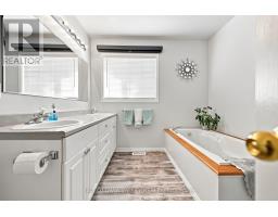 64 Mackey Creek Road, Head, Clara And Maria, ON K0J2B0 Photo 17