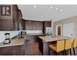 2pc Bathroom - 146 Canoe Crescent Sw, Airdrie, AB T4B2N9 Photo 6
