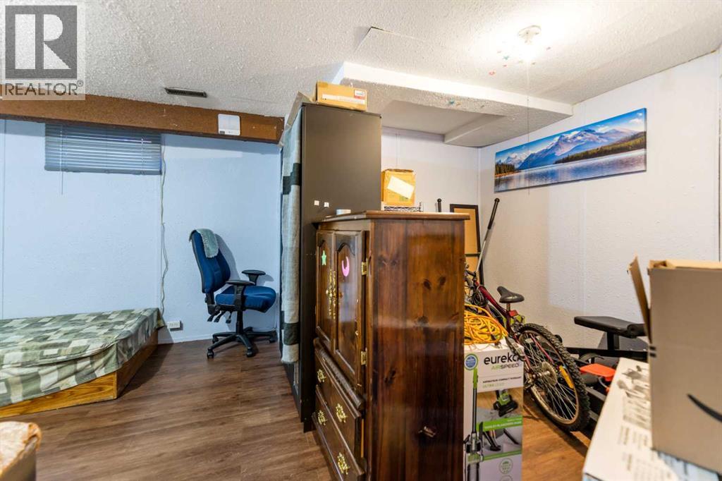 #53 3029 Rundleson Road NE - 23