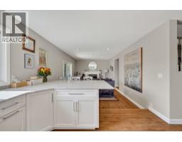 2054 Aster Road, Kelowna, BC V1V1P4 Photo 14