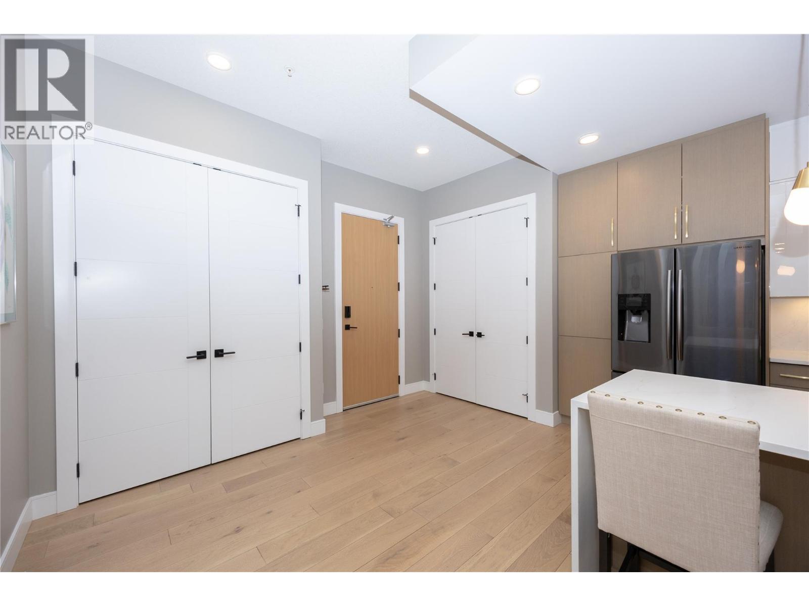 #604 529 Truswell Road - 6