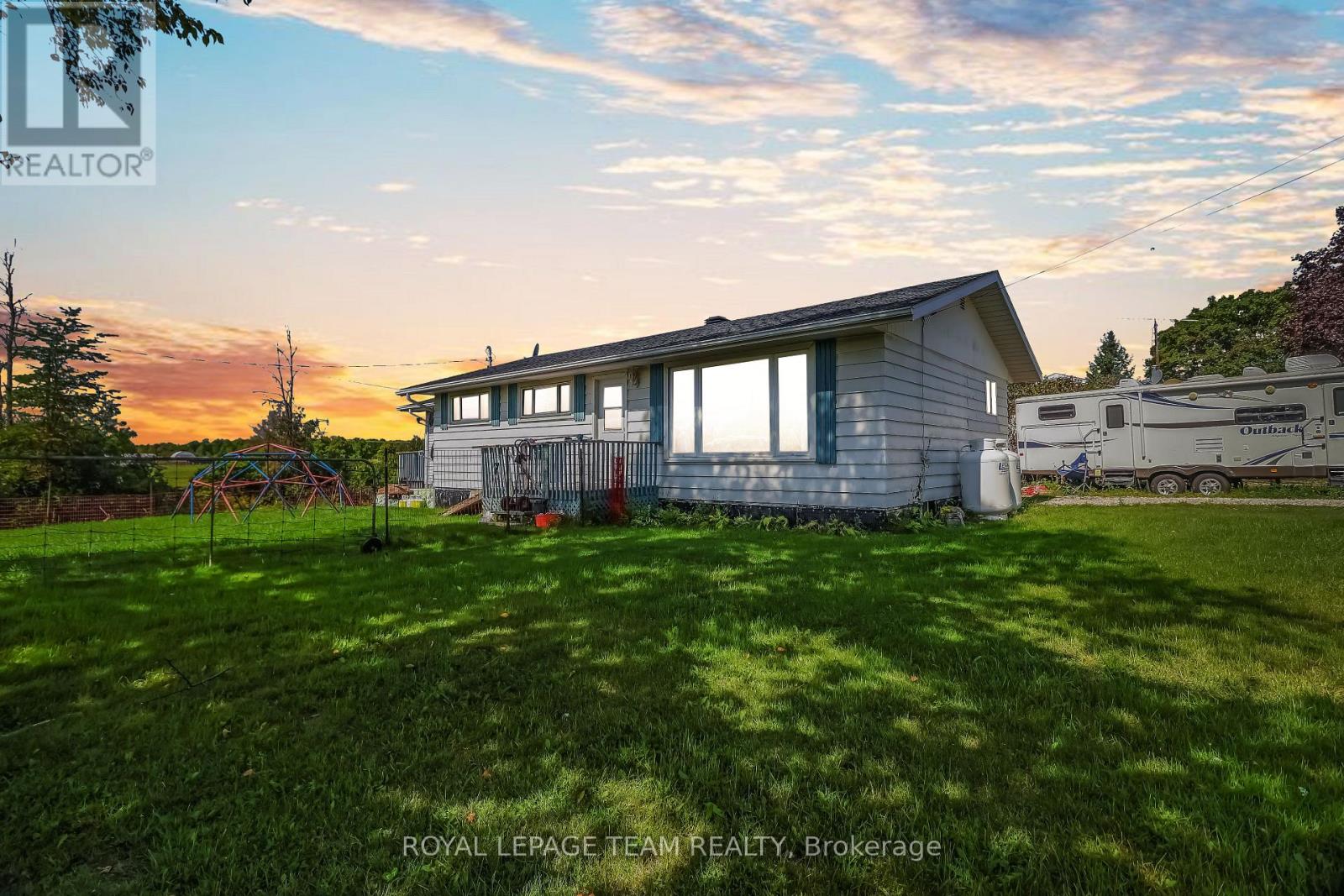 1289 ROSEDALE ROAD N - Image 4