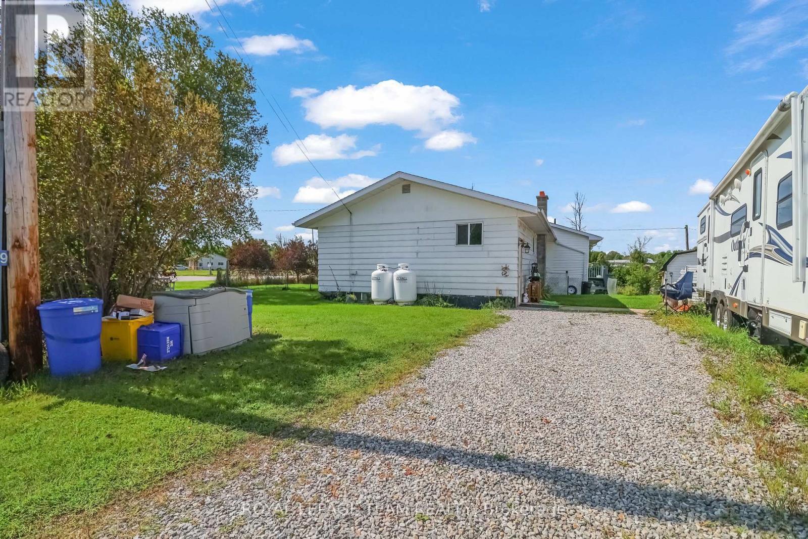 1289 ROSEDALE ROAD N - Image 6