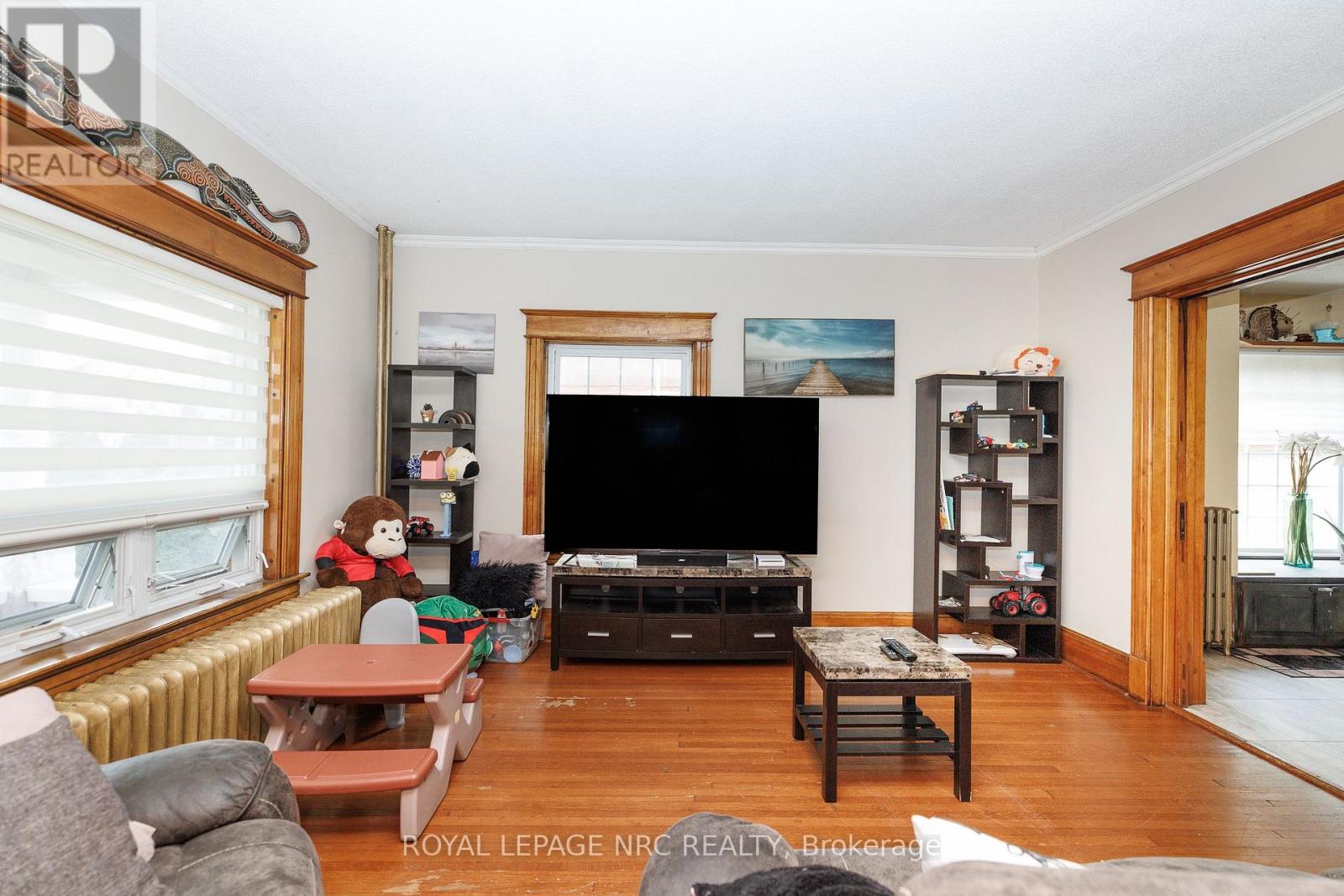 44 PHIPPS STREET - 16