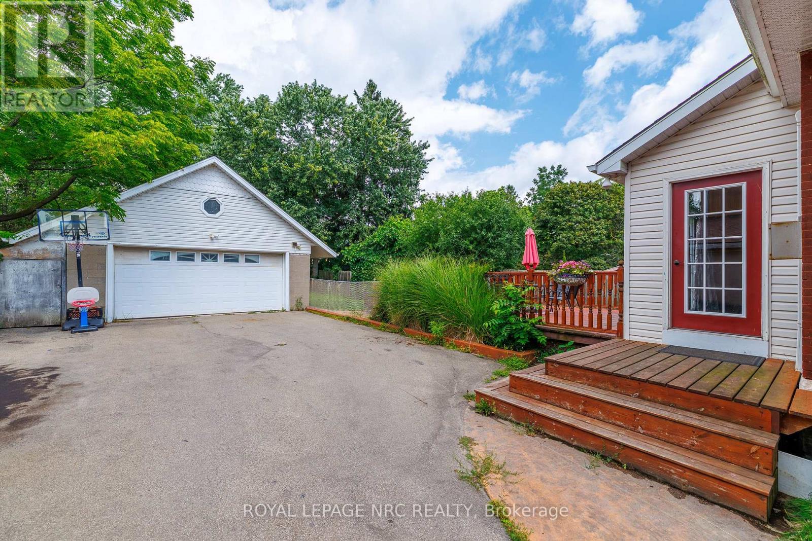 44 PHIPPS STREET - Image 4