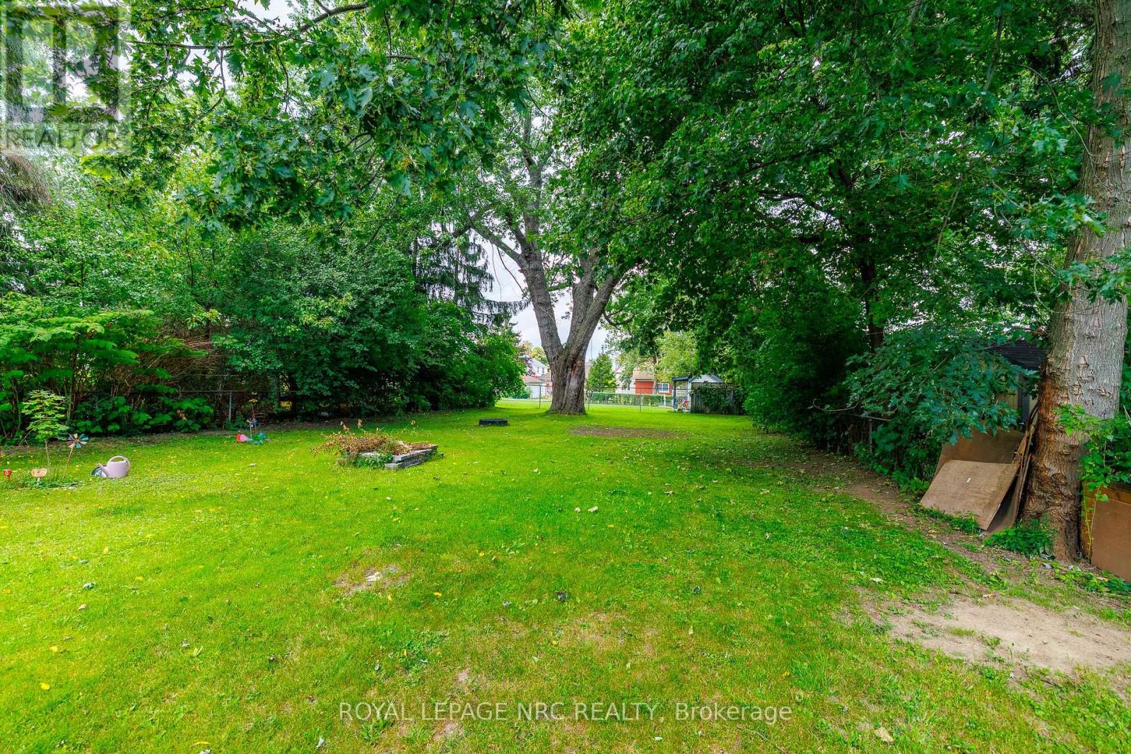 44 PHIPPS STREET - 9