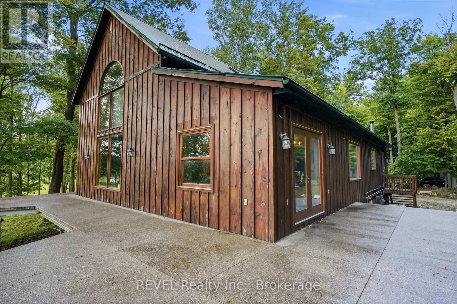 1247 CHIPPAWA CREEK ROAD - 30
