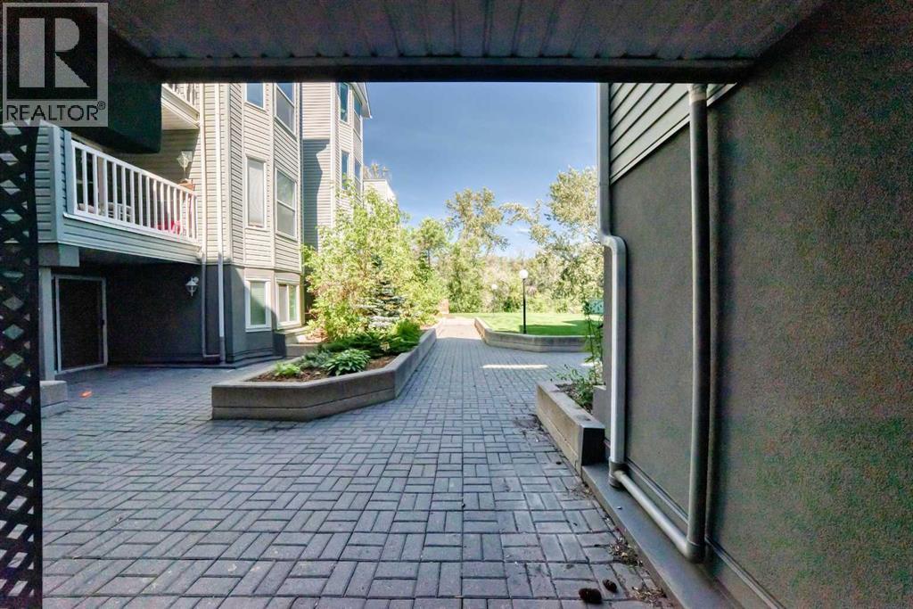 #111 2204 1 Street SW - 32