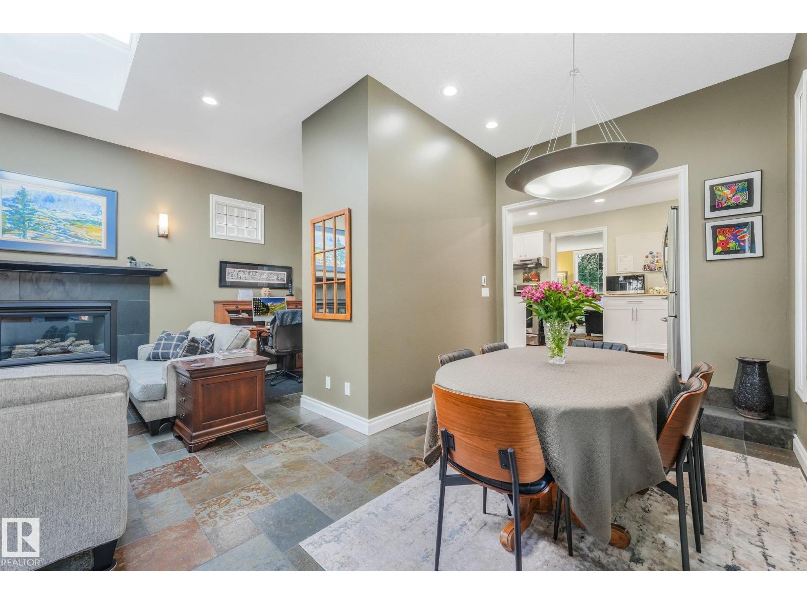 10531 137 ST NW - 15
