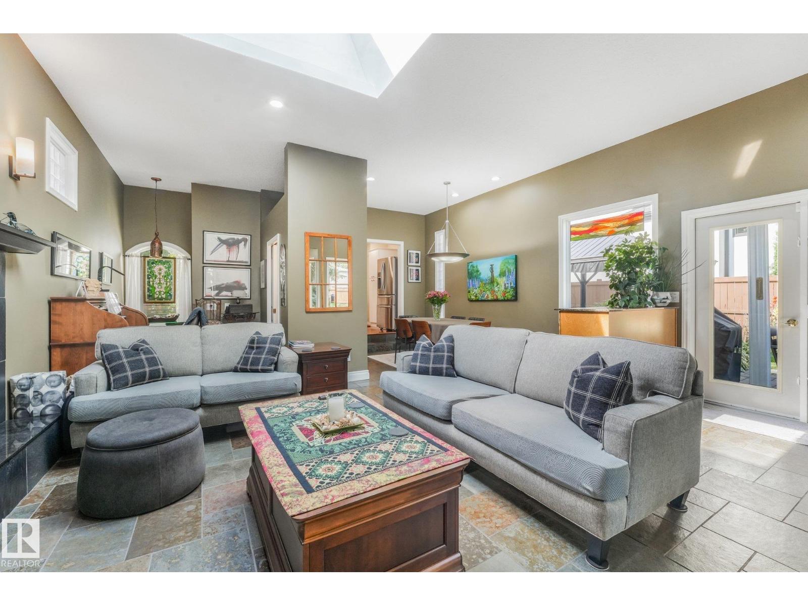 10531 137 ST NW - 17