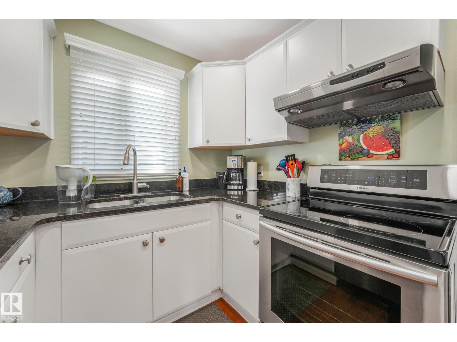10531 137 ST NW - 9