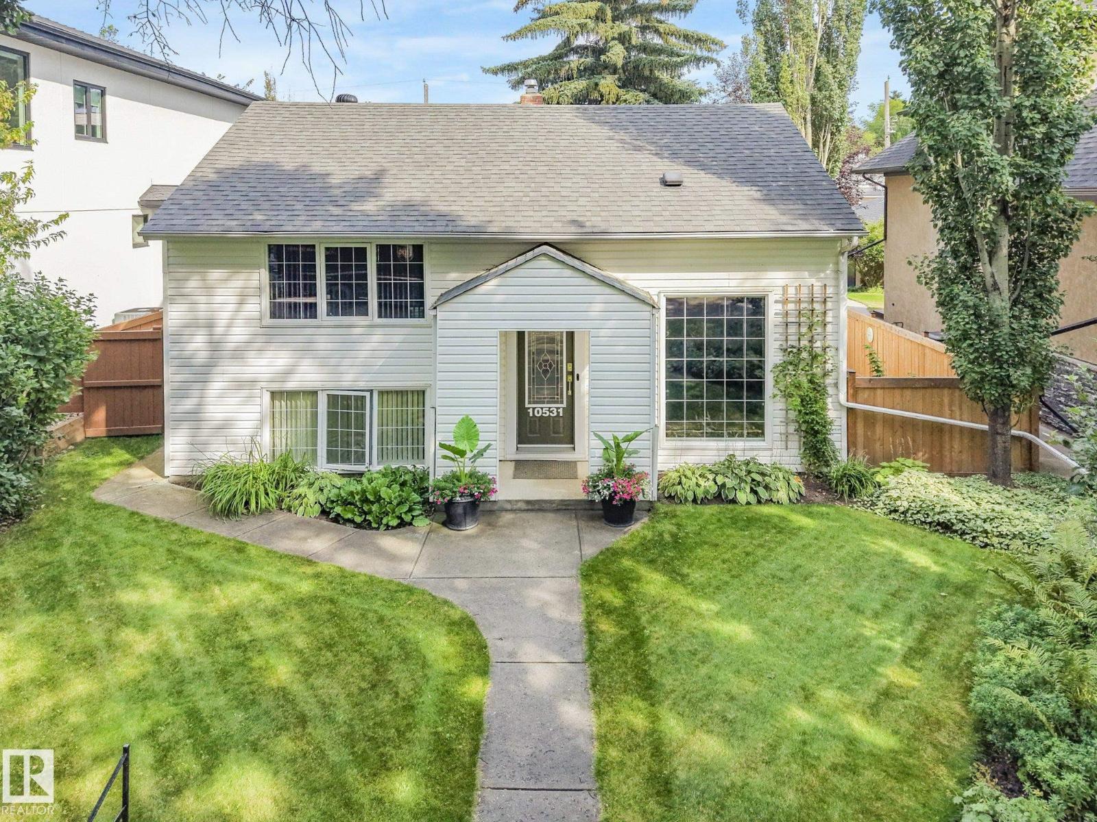 10531 137 ST NW - 1