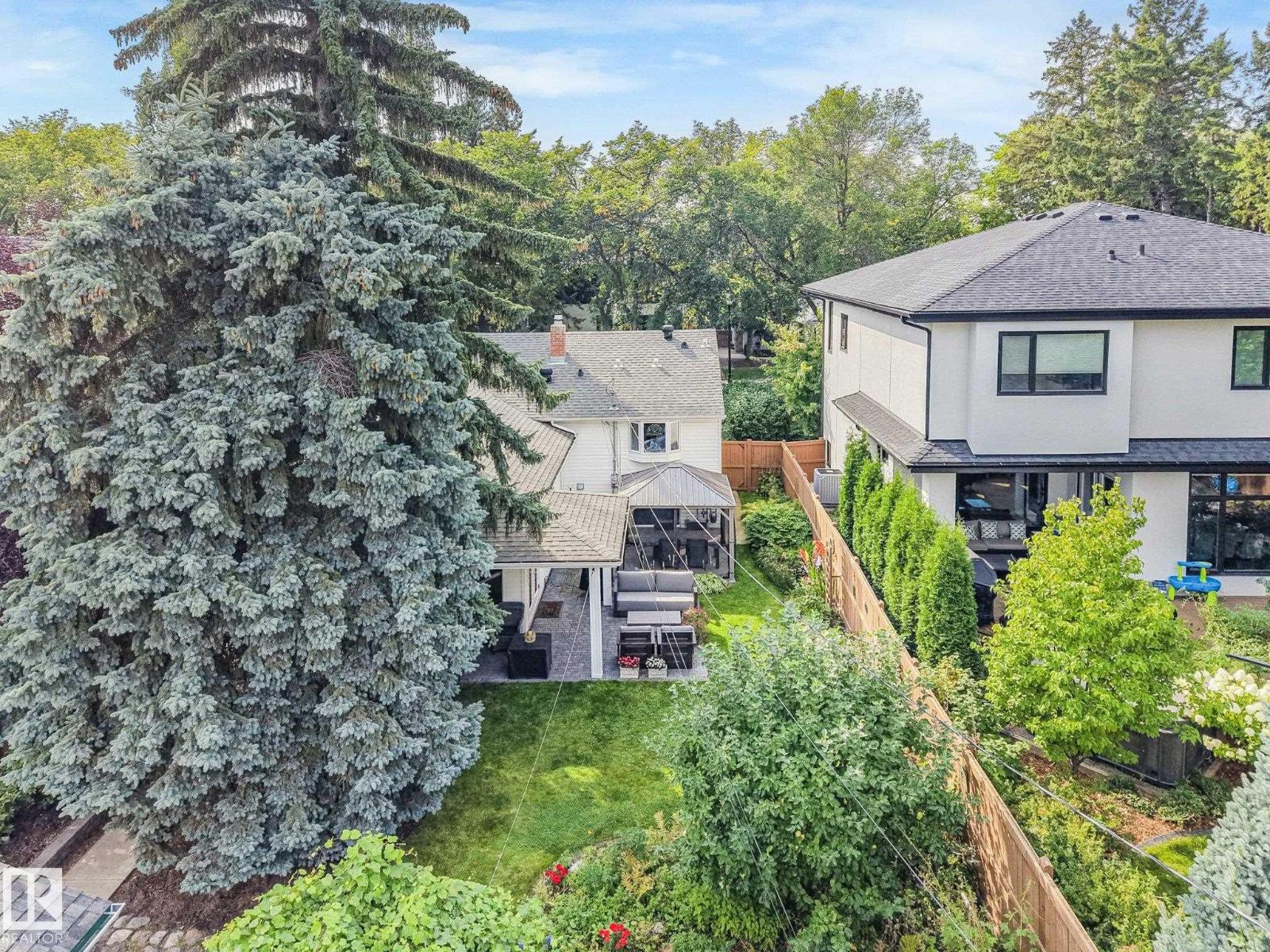 10531 137 ST NW - 54