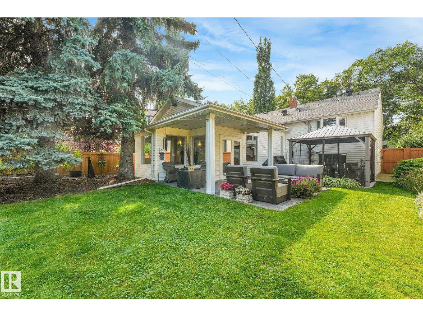 10531 137 ST NW - 50