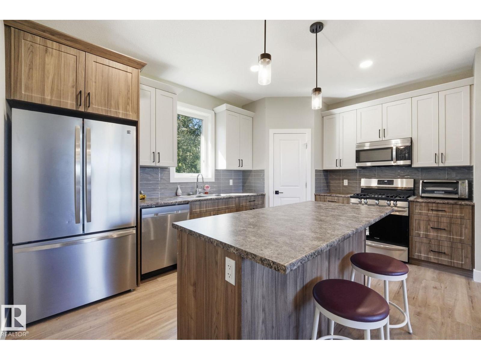 #20 54514 RGE ROAD 12 - 22