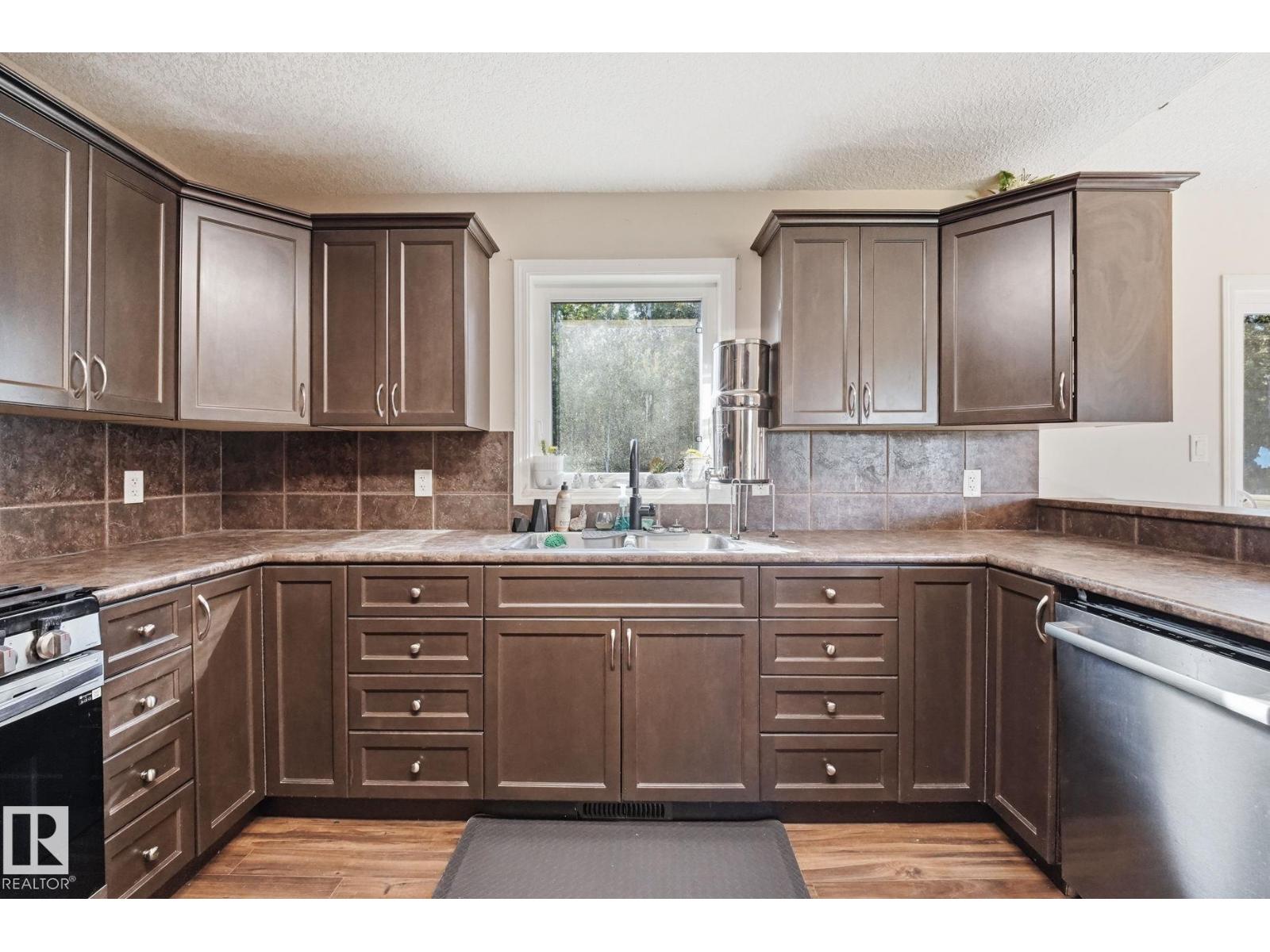 #20 54514 RGE ROAD 12 - 11