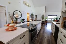 645 Chrypko Drive, Winnipeg, MB R2N4E3 Photo 23