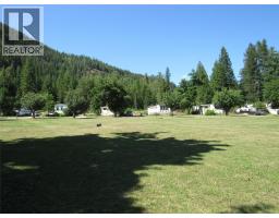 2057 Loff Road, Castlegar, BC V1N4N2 Photo 8
