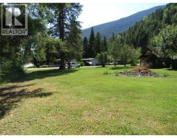 2057 Loff Road, Castlegar, BC V1N4N2 Photo 12