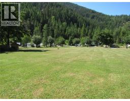 2057 Loff Road, Castlegar, BC V1N4N2 Photo 9