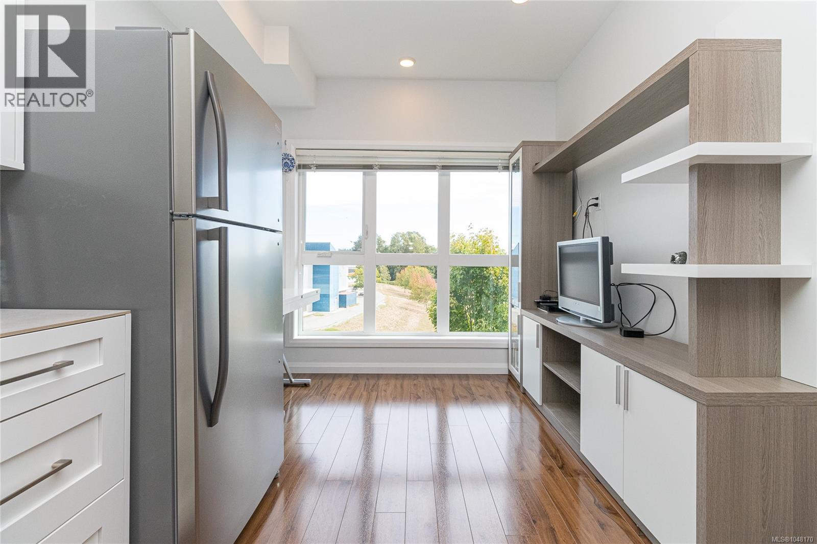 304 745 Travino Lane, Saanich