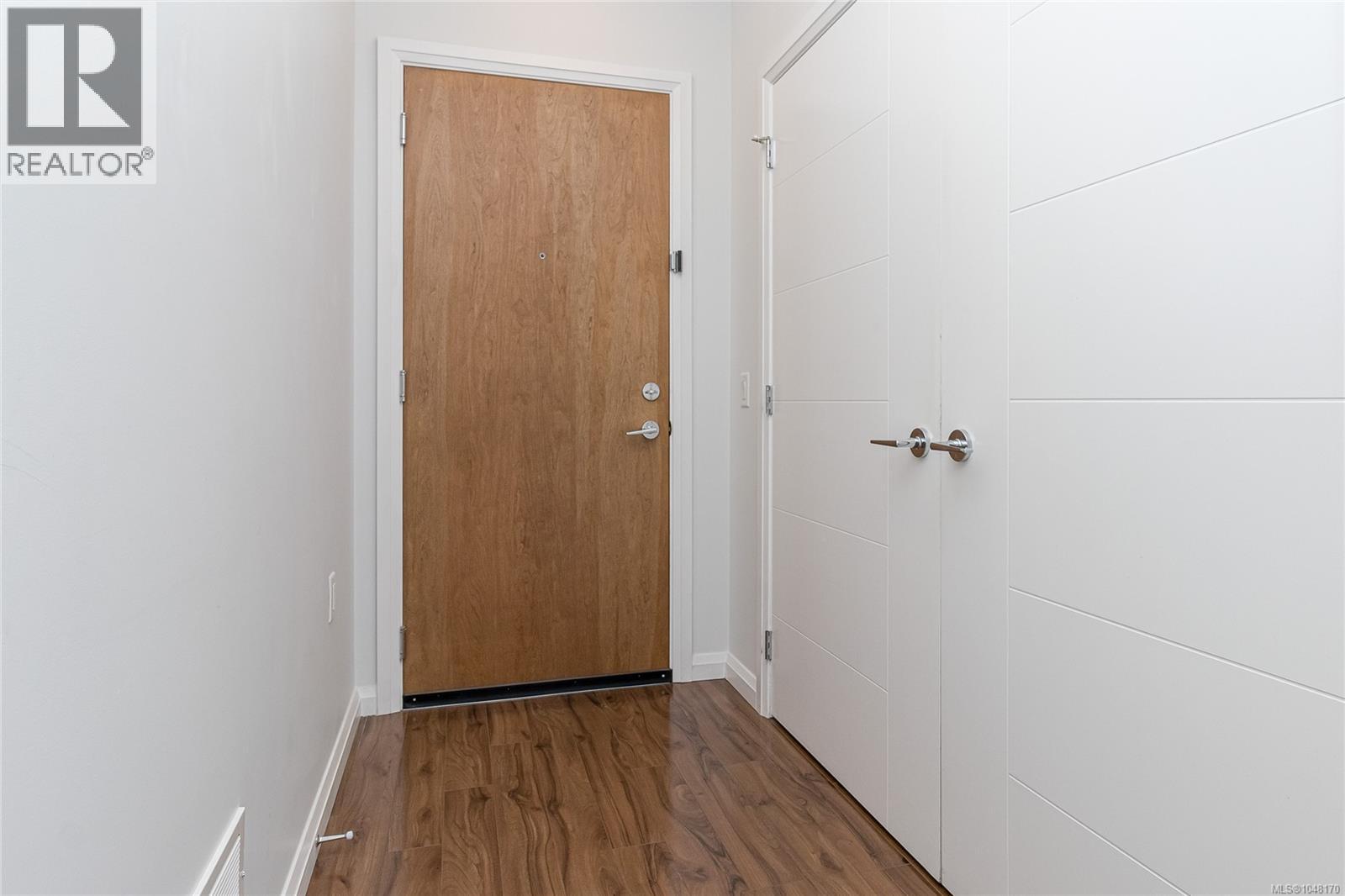 304 745 Travino Lane, Saanich