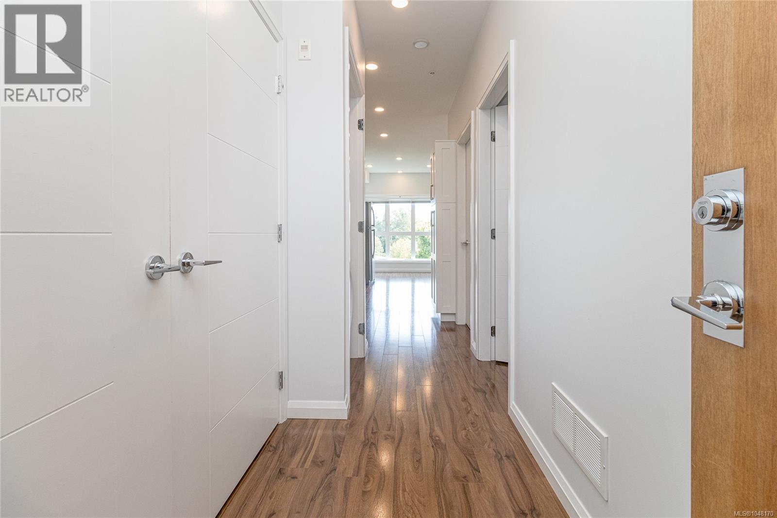 #304 745 Travino Lane - 22