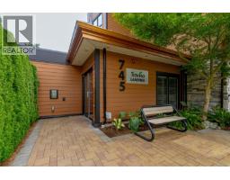 304 745 Travino Lane, Saanich, BC V8Z0E5 Photo 26