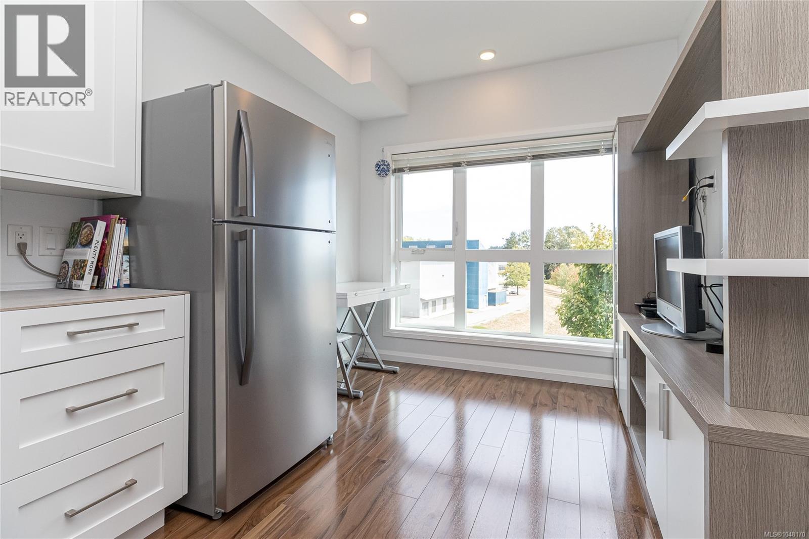 304 745 Travino Lane, Saanich