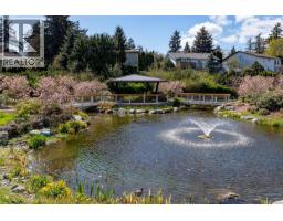 304 745 Travino Lane, Saanich, BC V8Z0E5 Photo 24