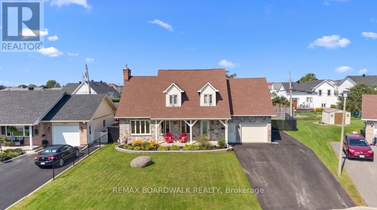 795 REJANE CRESCENT - 2