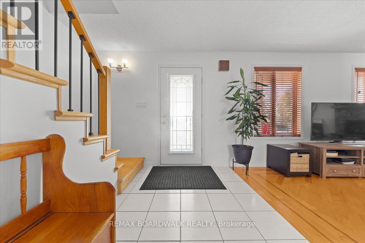 795 REJANE CRESCENT - Image 3