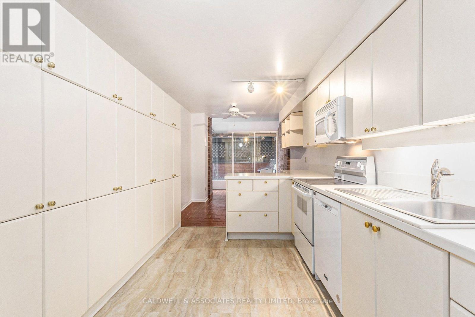 #1 140 RIDEAU TERRACE - 11