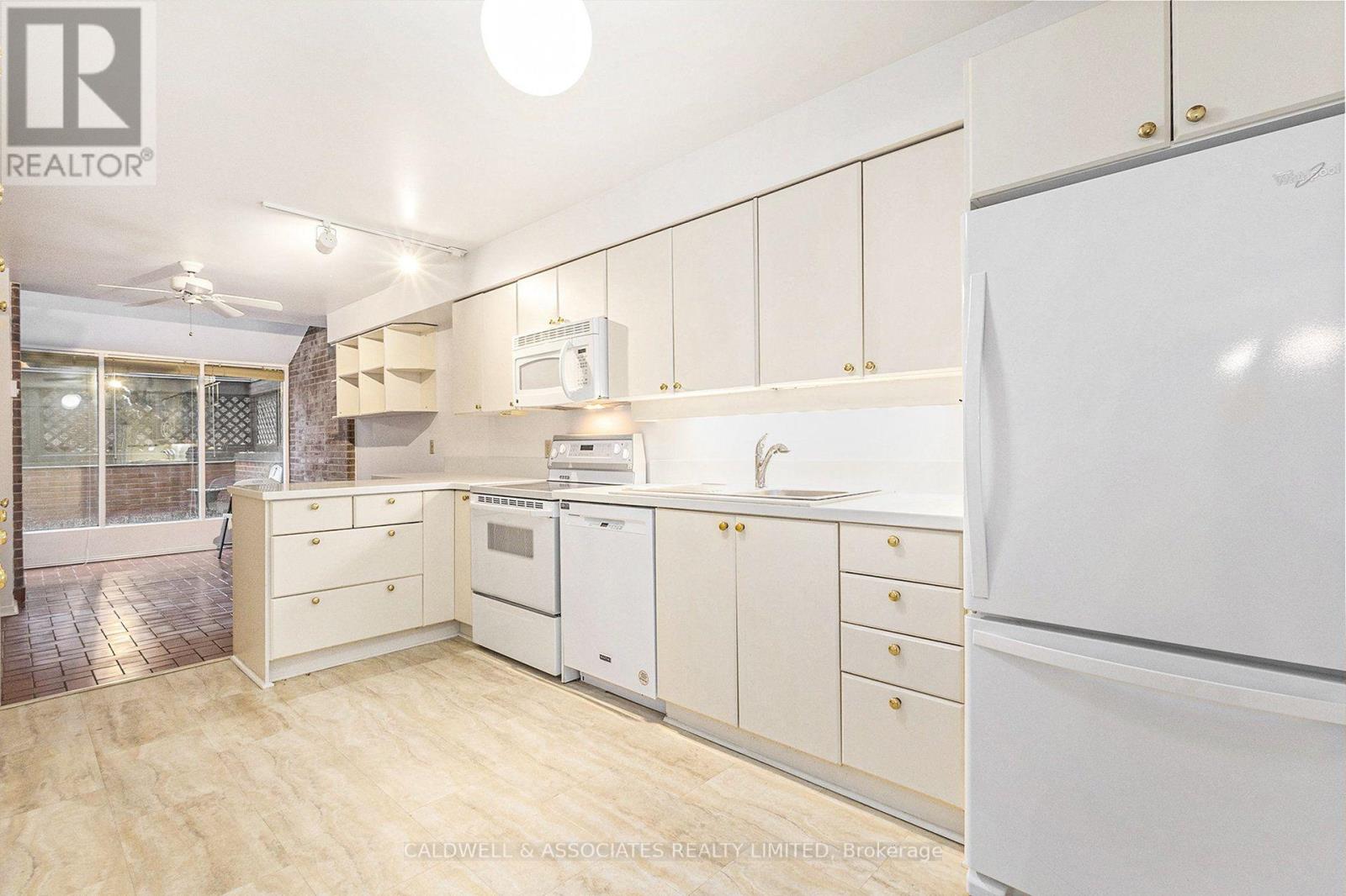 #1 140 RIDEAU TERRACE - 12