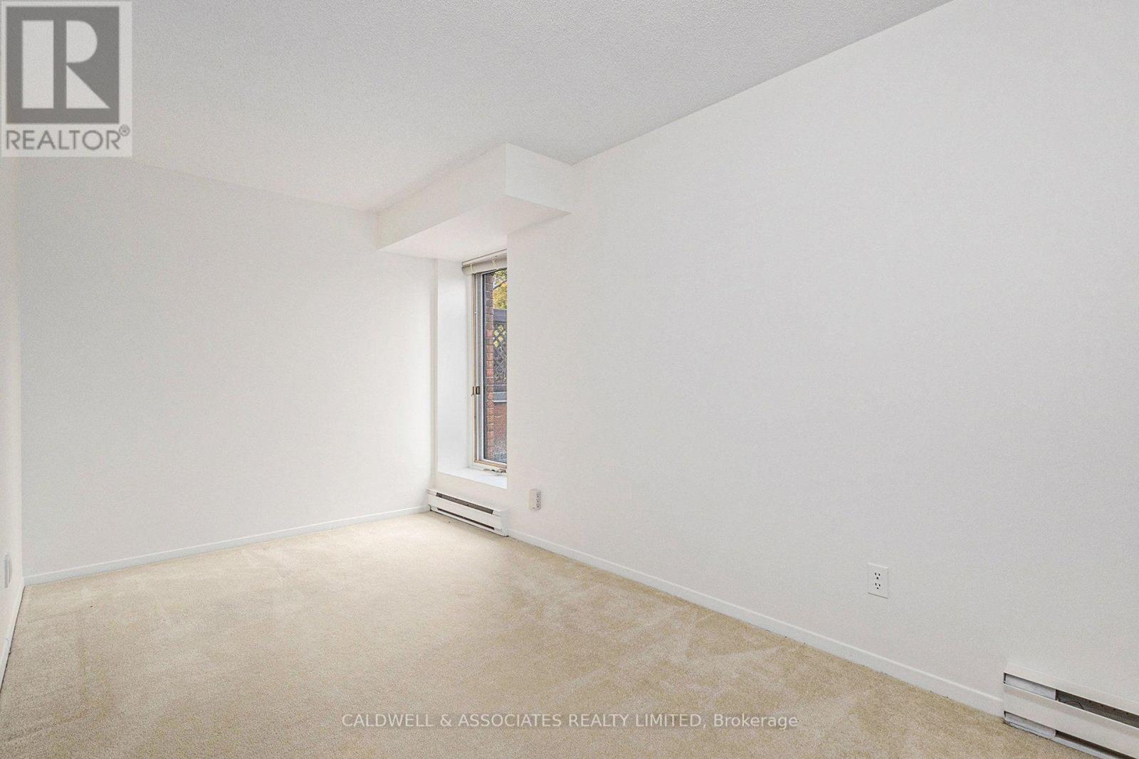 #1 140 RIDEAU TERRACE - Image 28