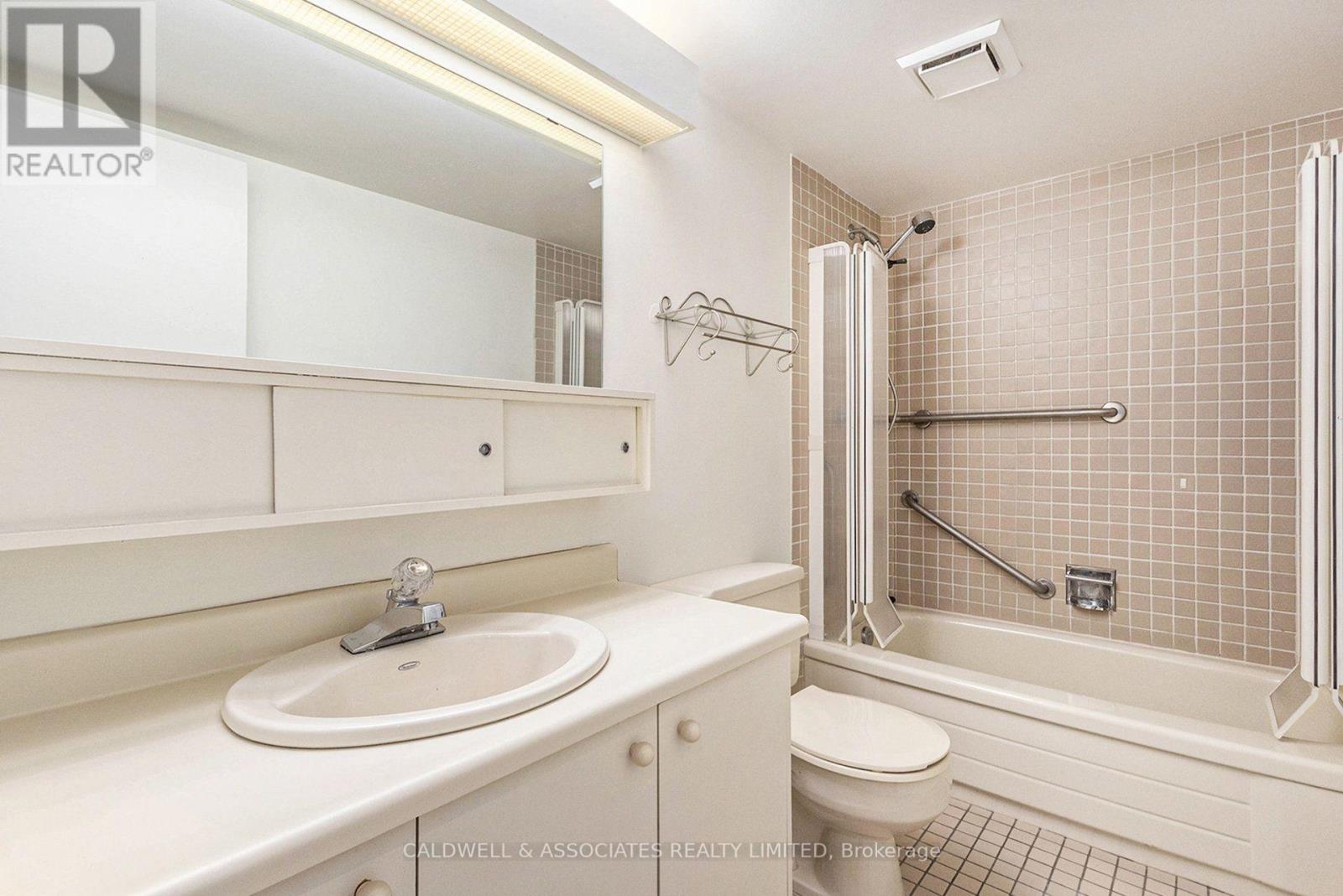 #1 140 RIDEAU TERRACE - 29
