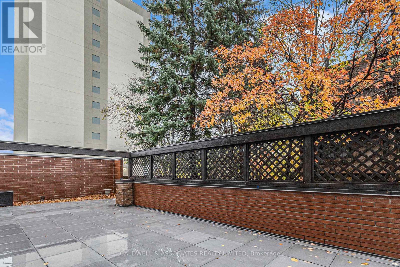 #1 140 RIDEAU TERRACE - 36