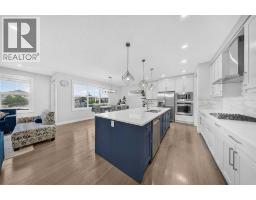 4pc Bathroom - 47 Waterford Heights, Chestermere, AB T1X0R2 Photo 9