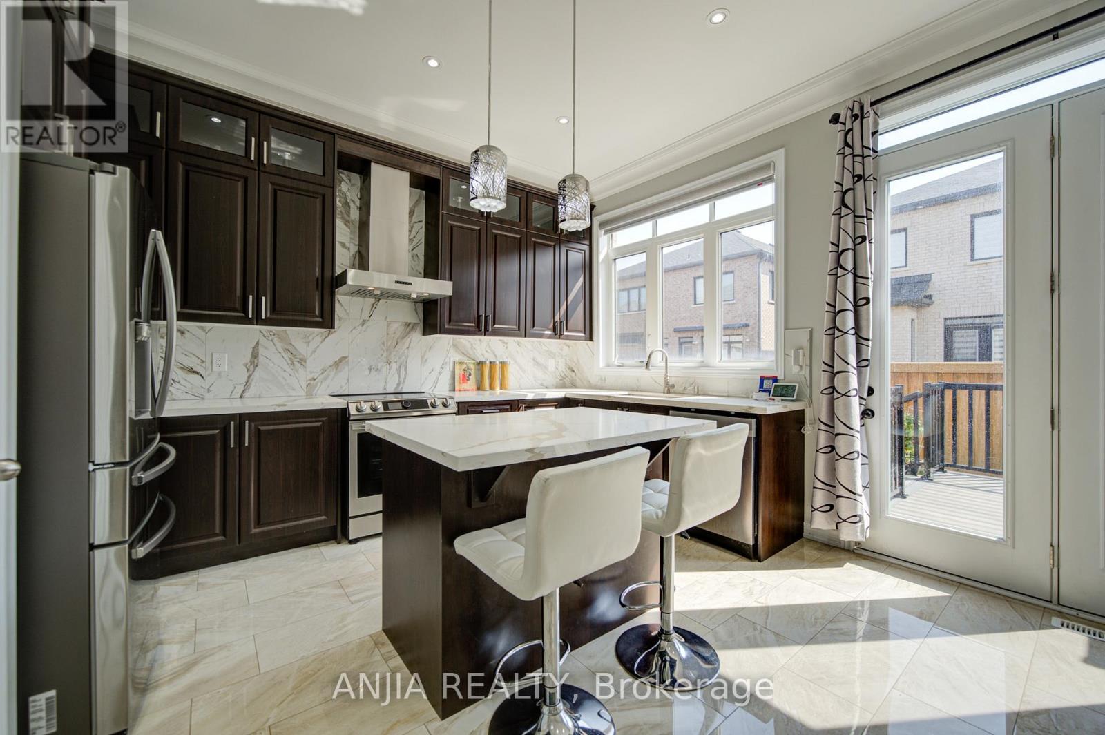 63 SUTTONRAIL WAY - Image 23