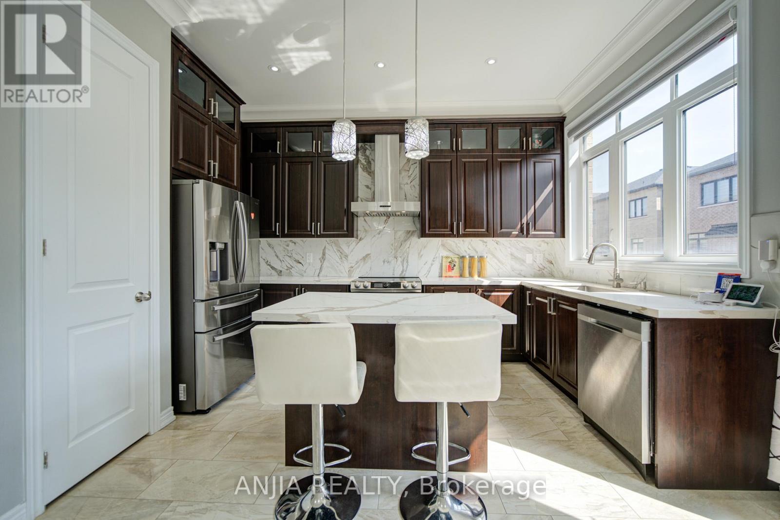 63 SUTTONRAIL WAY - Image 24