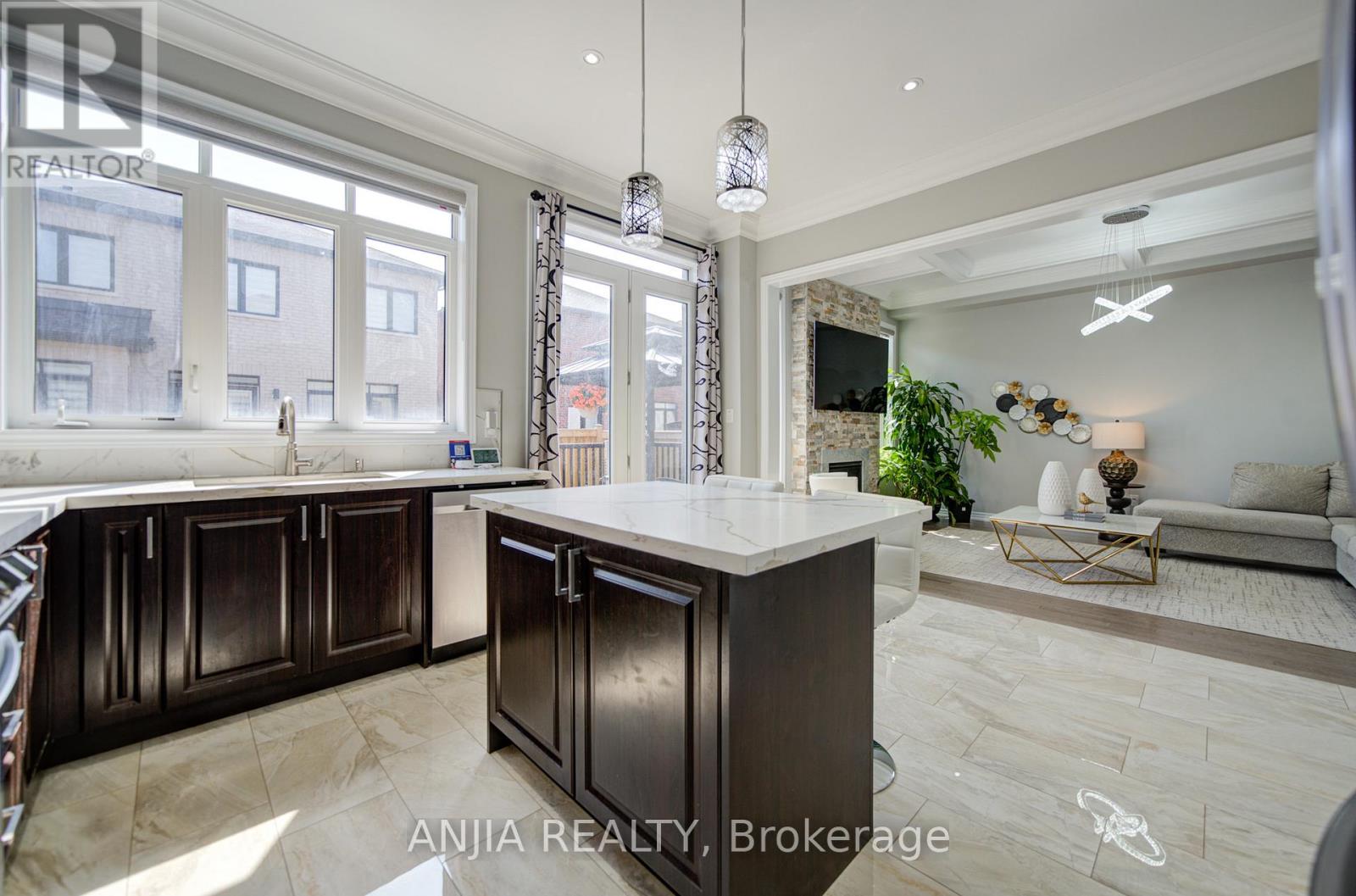 63 SUTTONRAIL WAY - Image 25