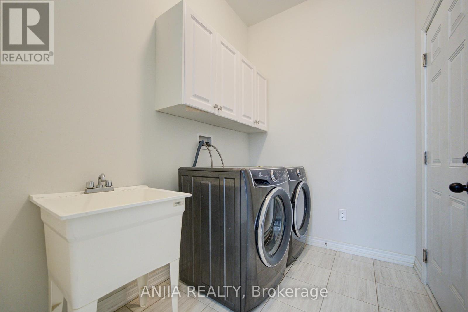 63 SUTTONRAIL WAY - Image 28