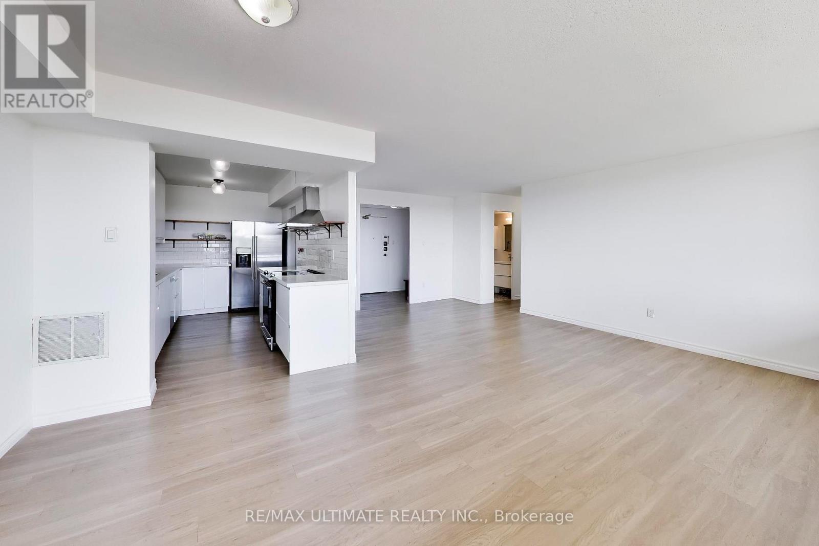 #608 155 MARLEE AVENUE - Image 8