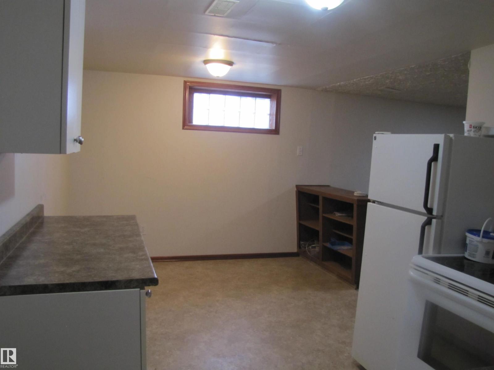 9512 63 AV NW - Image 19