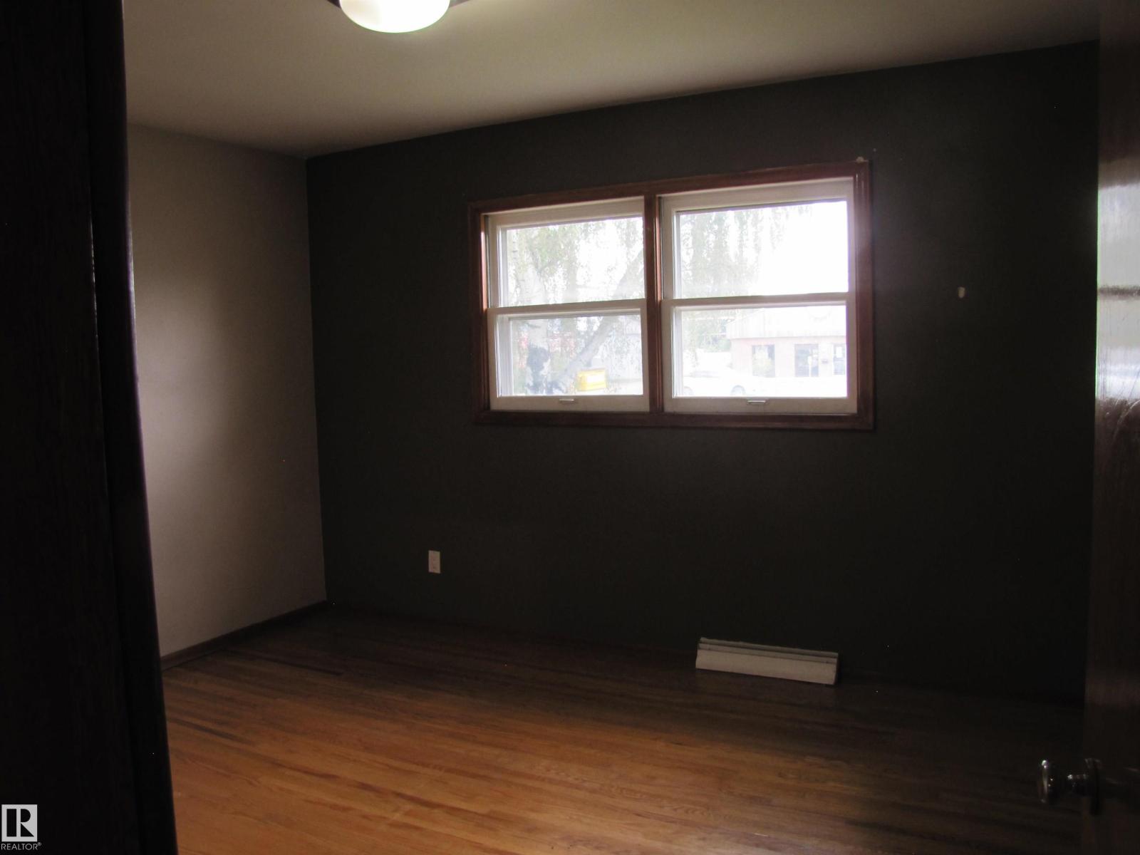 9512 63 AV NW - Image 15