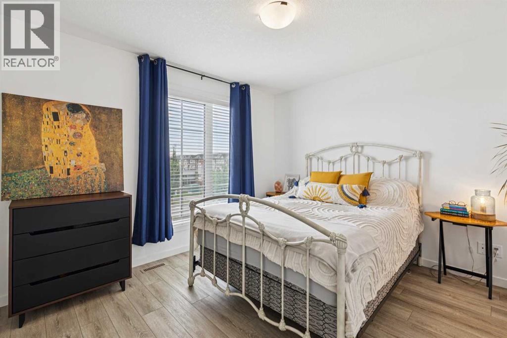 2466 210 Avenue SE - 15
