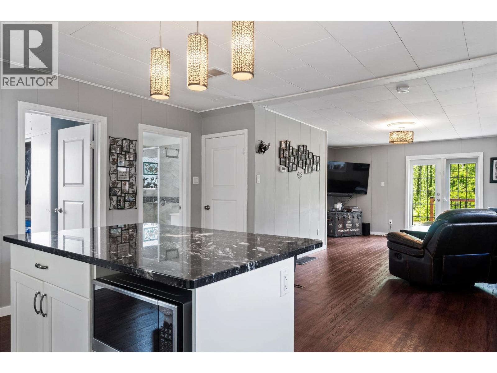 410 Foothill Road SW - Image 12
