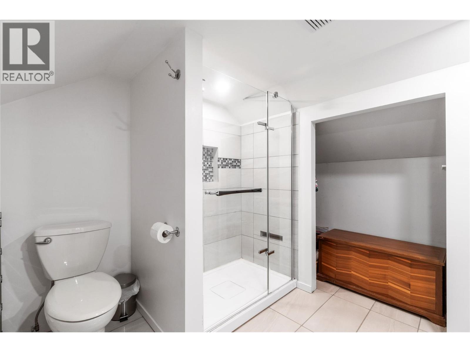 410 Foothill Road SW - 29